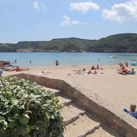 Nyaraló Coves